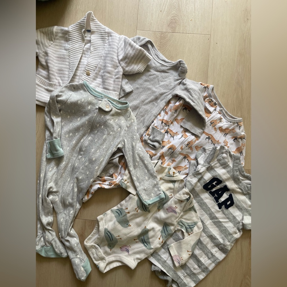 Baby Boy Neutral Bundle (Gap, Old Navy, Carters, Cloud Island) 3-6m